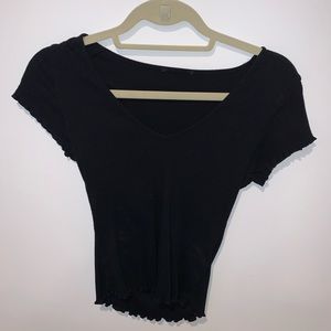 black v-neck ruffled edge crop top